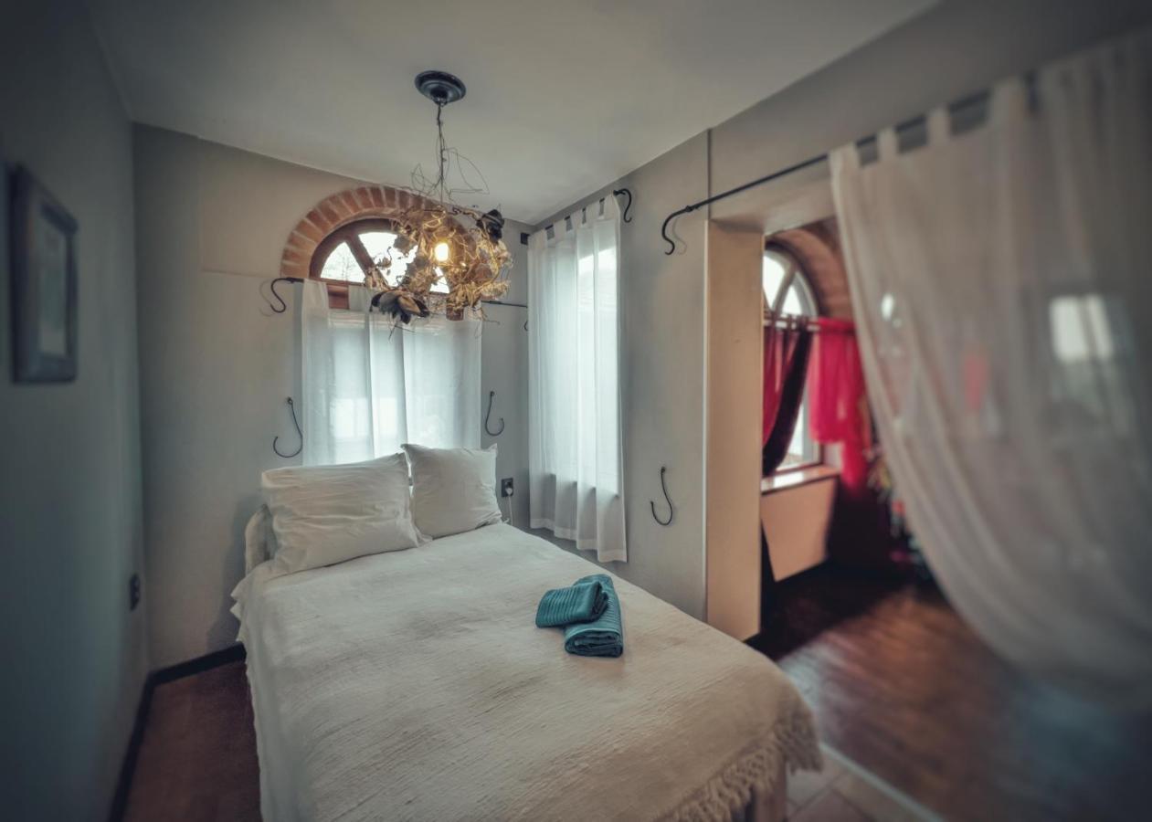 Тhe Bohemian Lodge-Entire House With Sauna Veliko Tarnovo Exterior photo